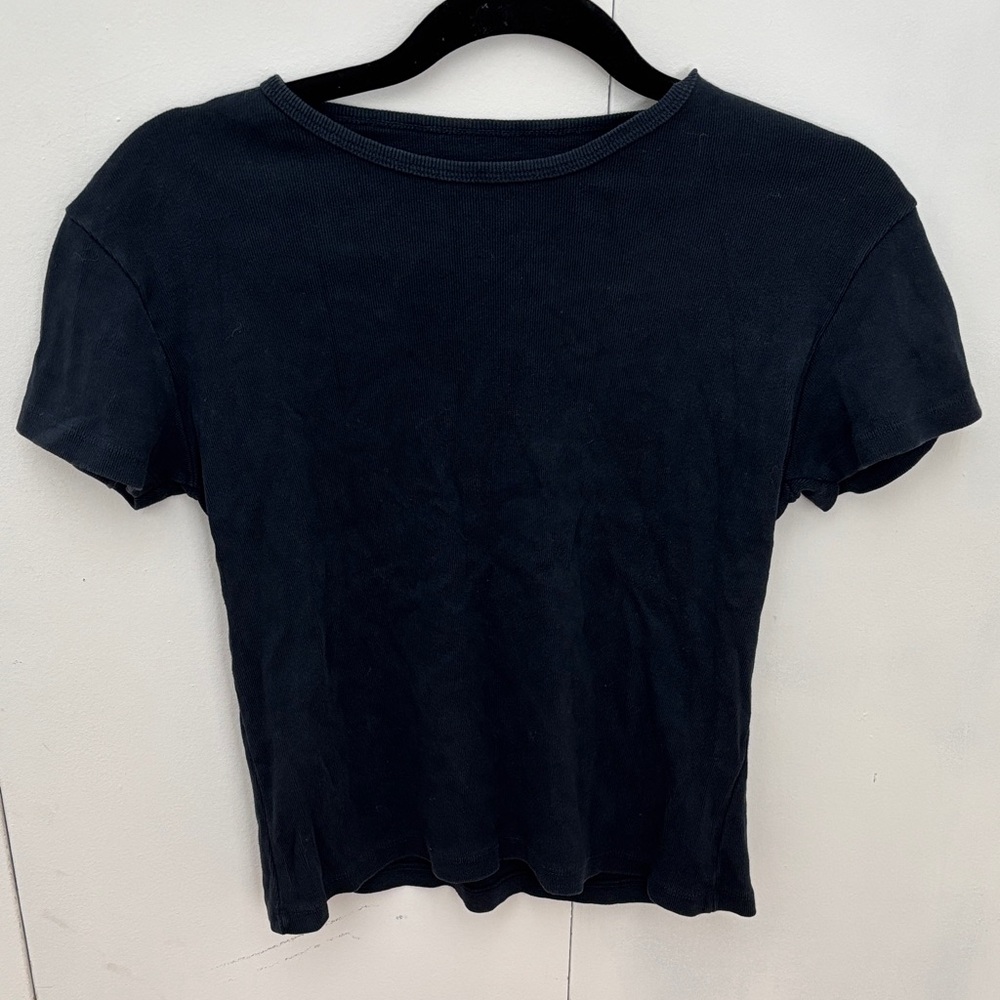 Brandy Melville tshirt